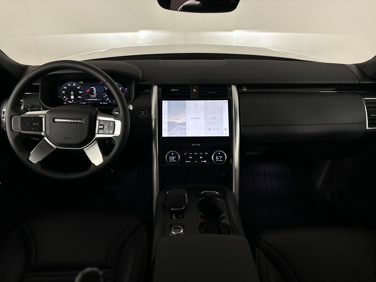 2025 Land Rover Discovery S photo 3