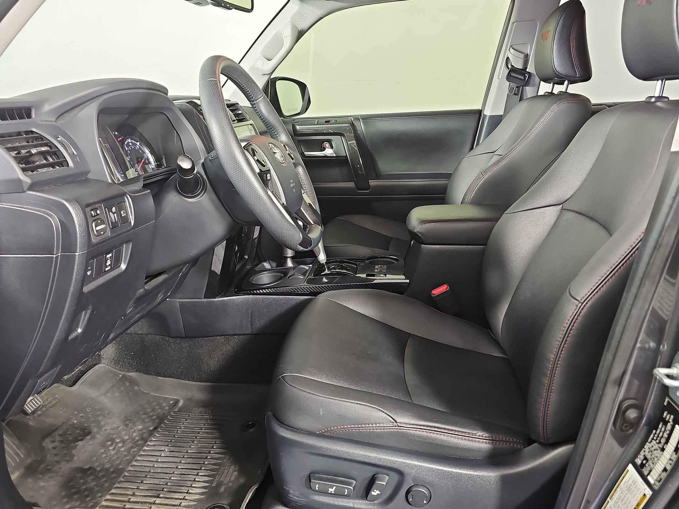2020 Toyota 4Runner TRD Premium photo 4