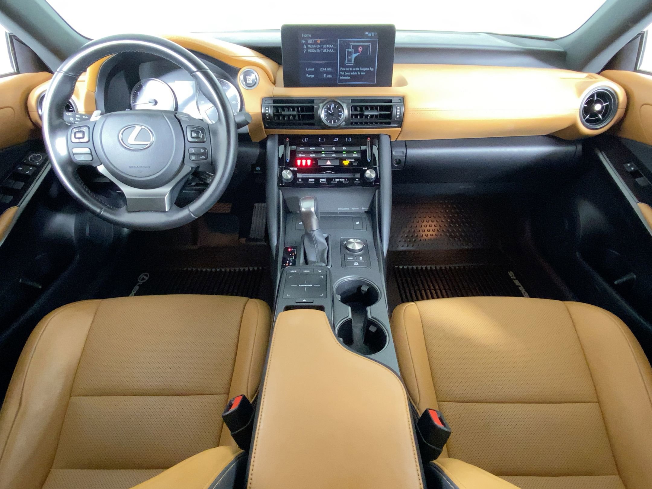 2024 Lexus IS 350 F SPORT photo 4