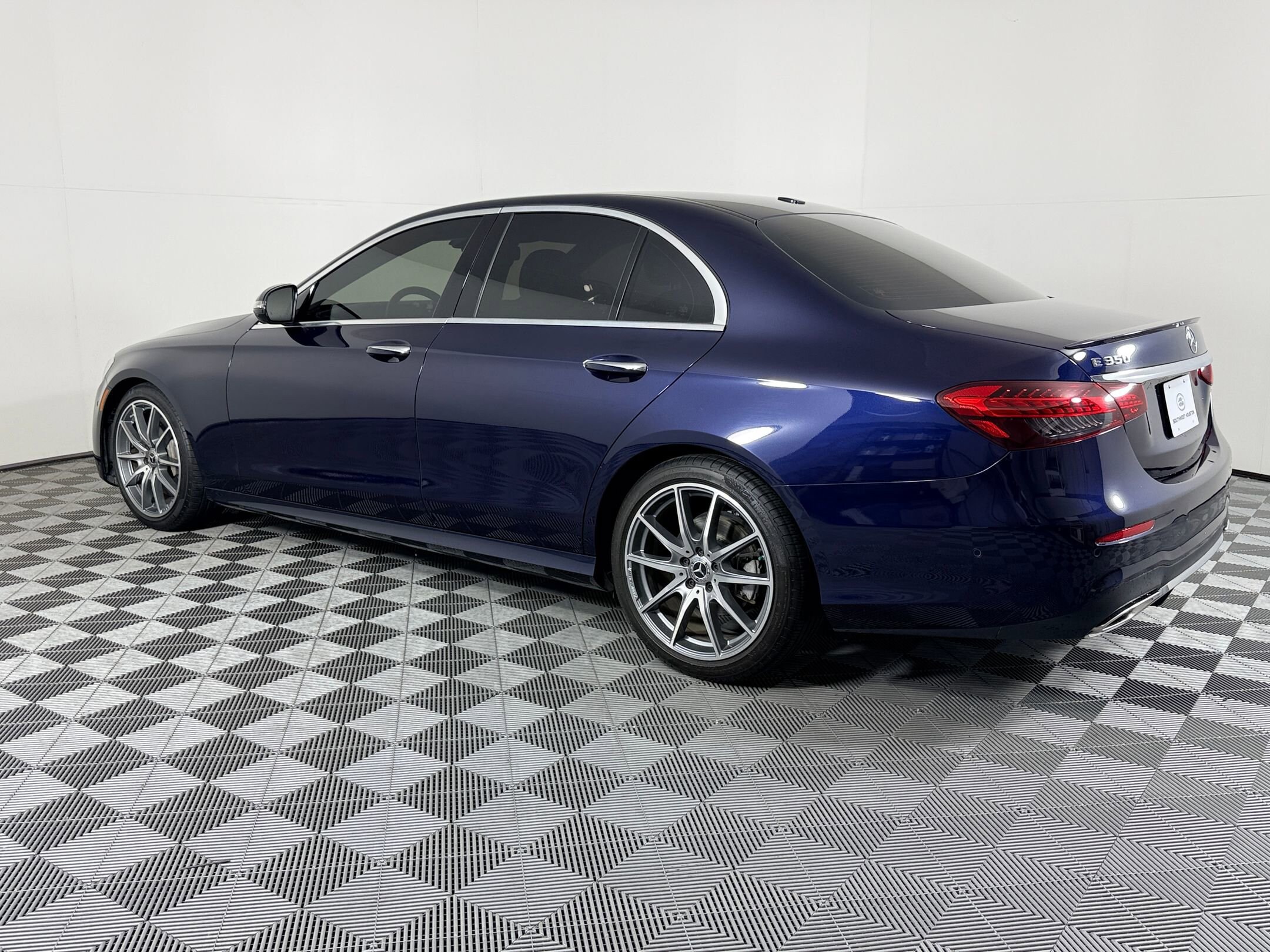 2021 Mercedes Benz E 350 photo 3