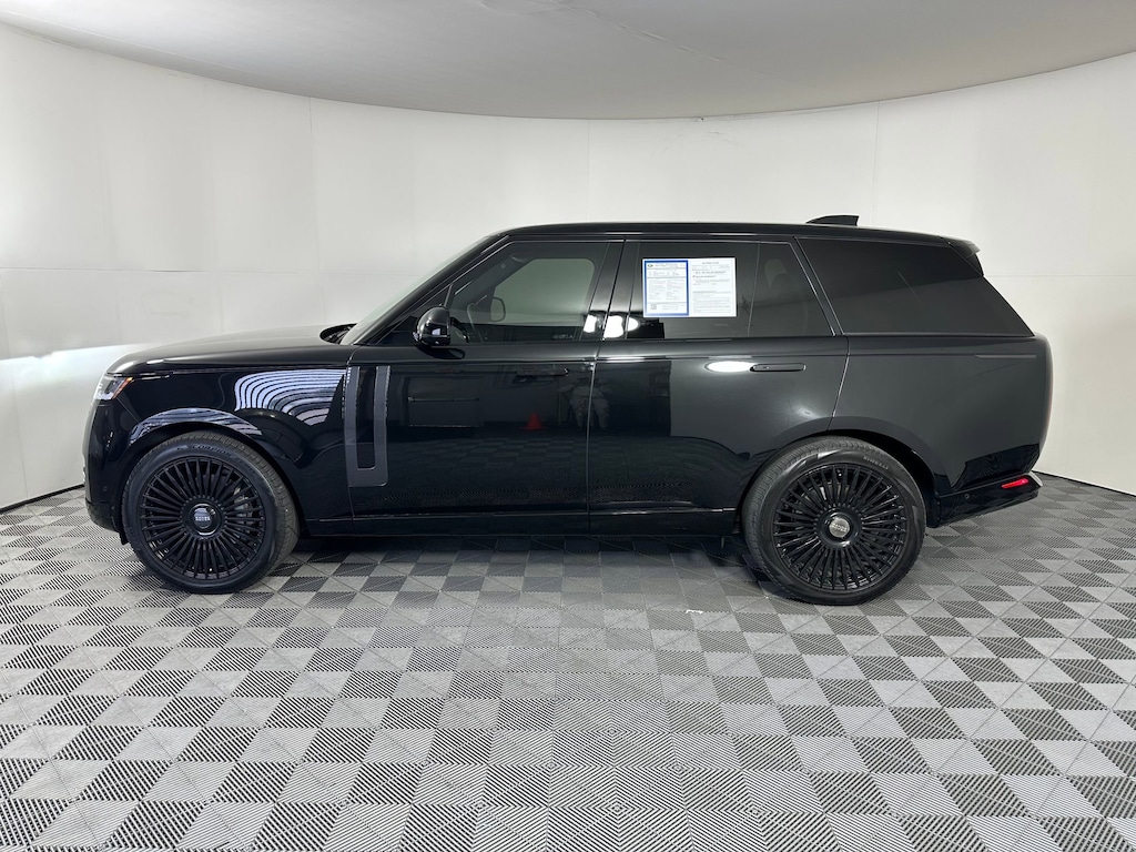 Used 2025 Land Rover Range Rover SE SUV