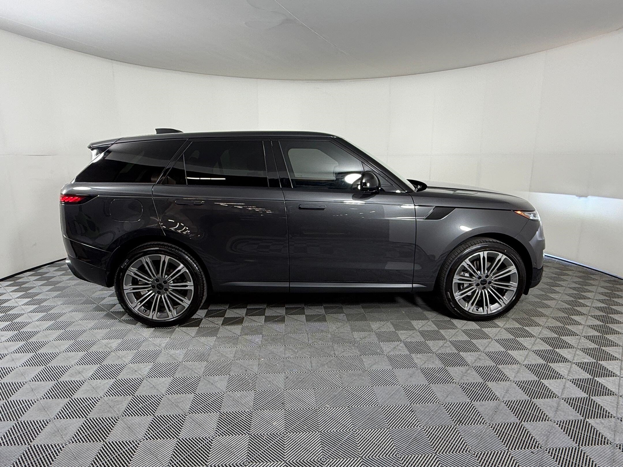 Range Rover Sport P360 SE SUV