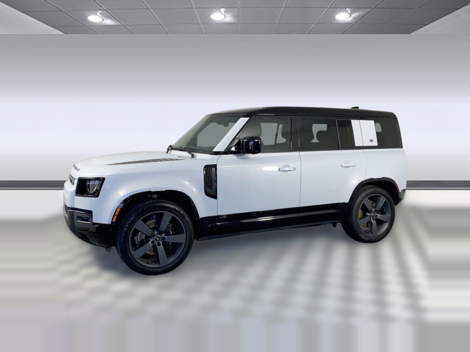 2023 Land Rover Defender V8