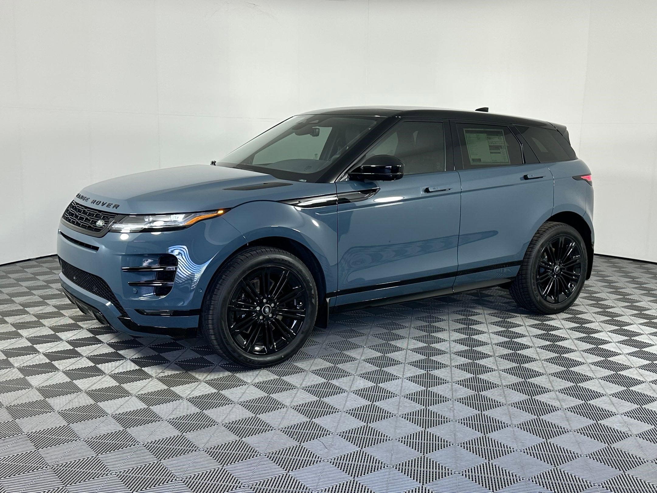 2026 Land Rover Range Rover Evoque