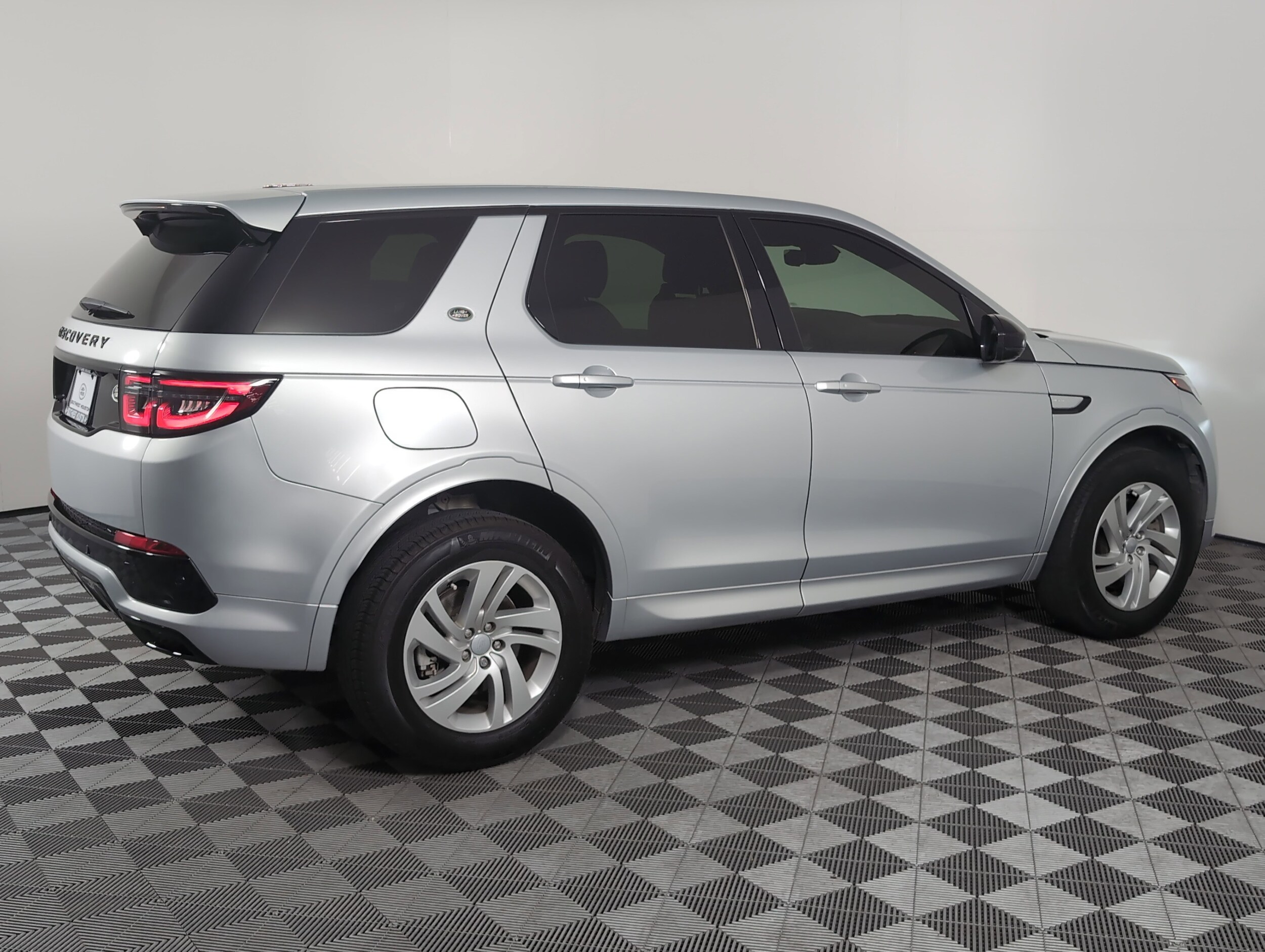 2022 Land Rover Discovery Sport S R-Dynamic photo 2