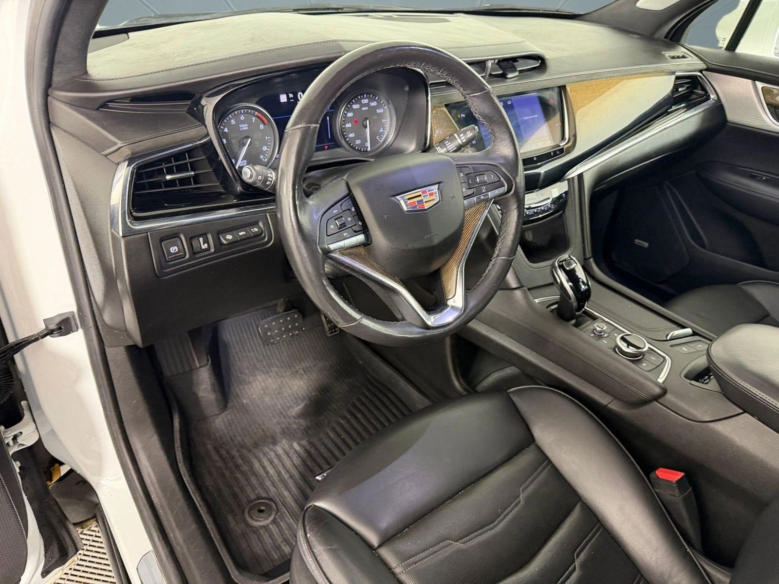 XT6 FWD Premium Luxury SUV