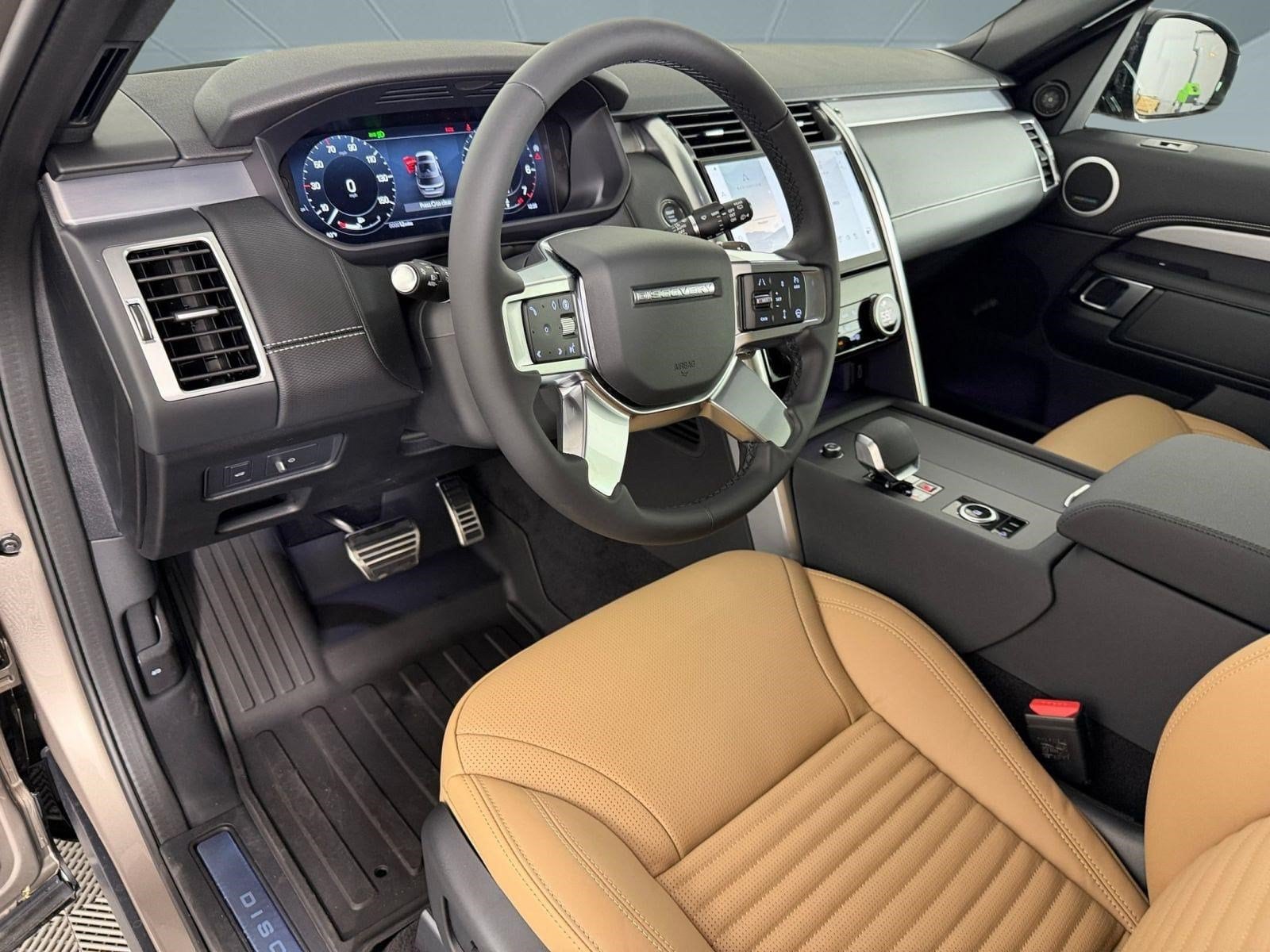 Discovery Dynamic SE SUV