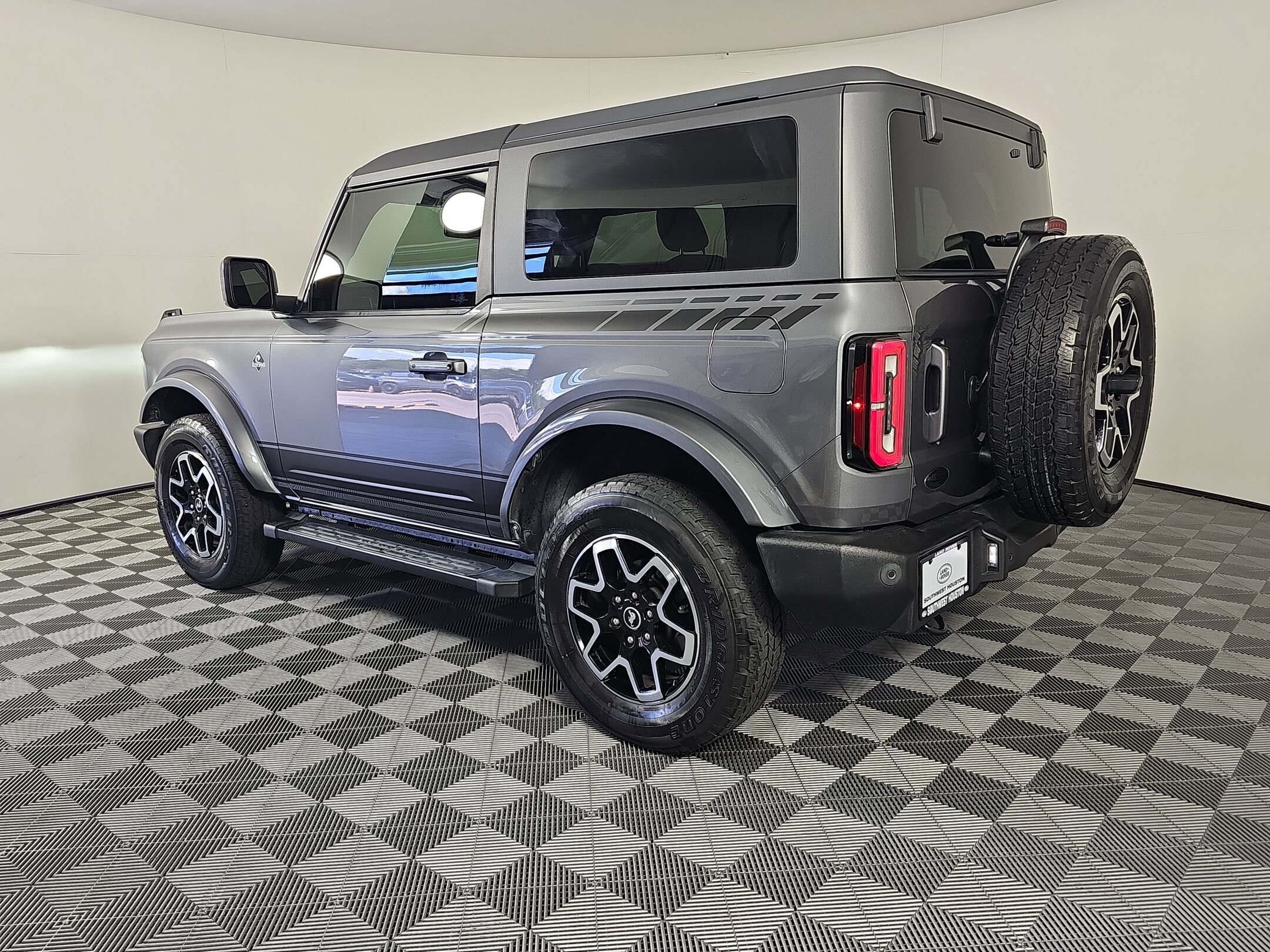 2022 Ford Bronco Outer Banks photo 3