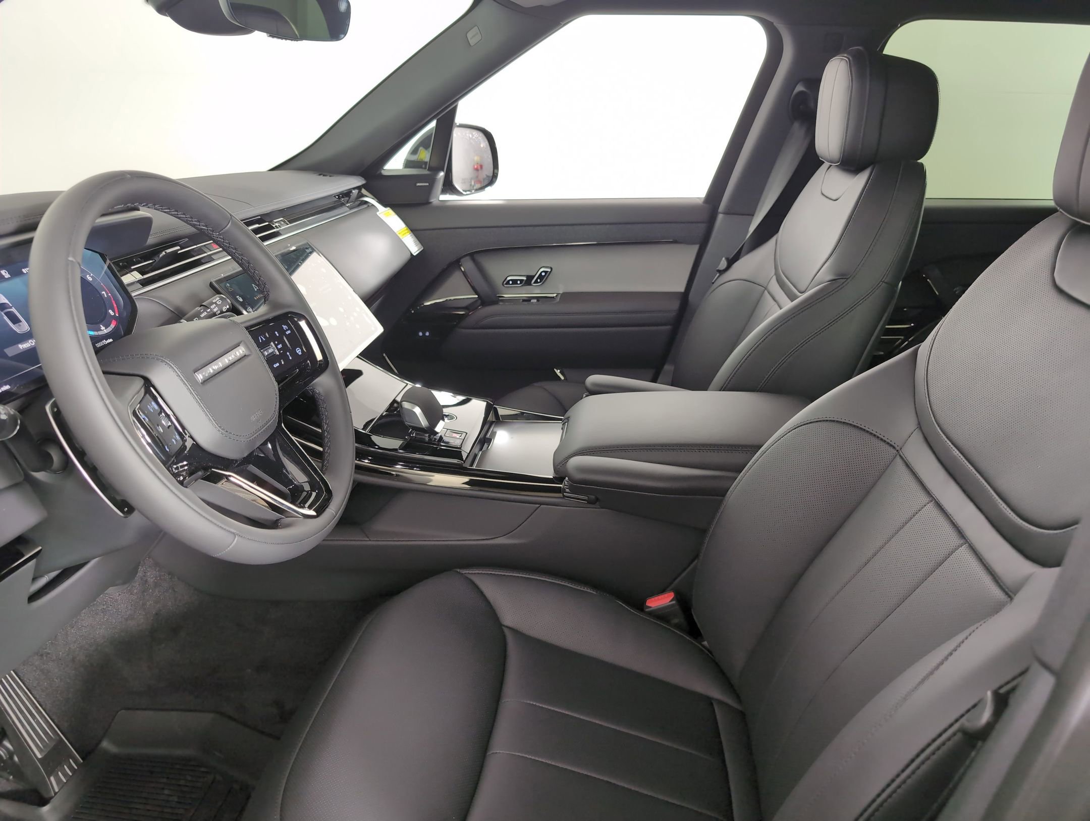 2025 Land Rover Range Rover Sport P530 Dynamic SE photo 4