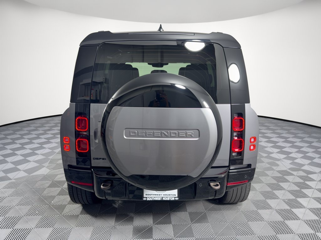 2024 Land Rover Defender X-Dynamic SE - Photo 13
