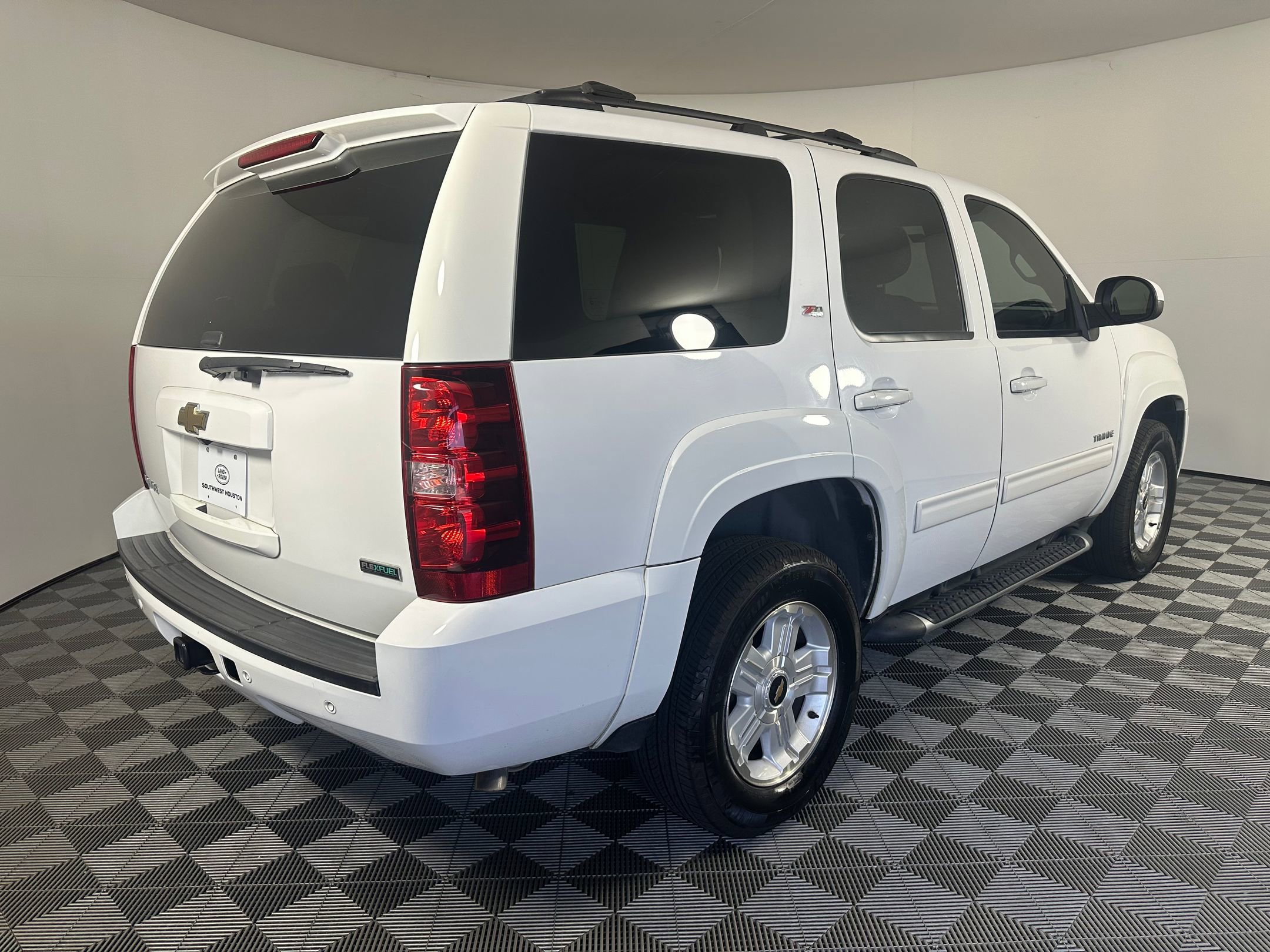 2011 Chevrolet Tahoe LT photo 4
