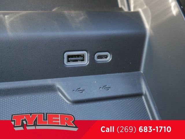 2026 Chevrolet Suburban Premier - Photo 36
