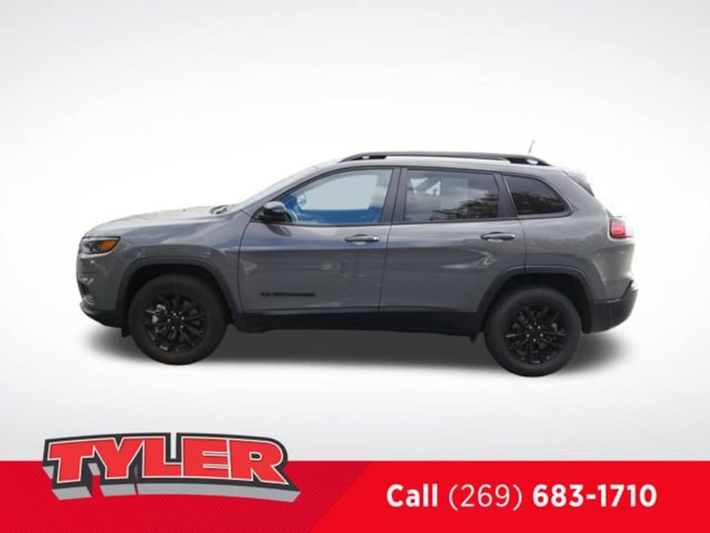 Used 2023 Jeep Cherokee Altitude Lux