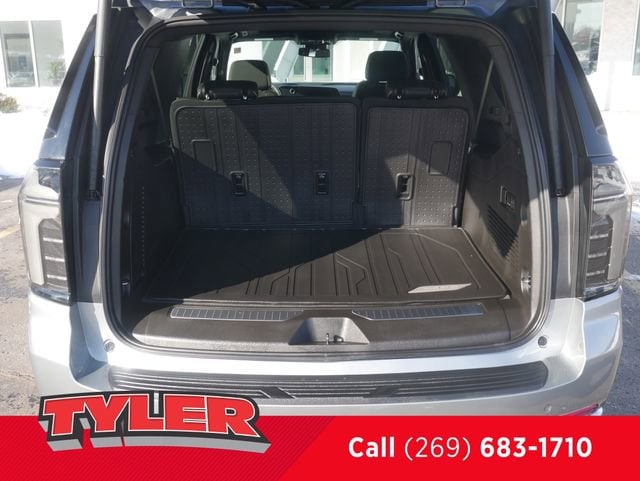 2026 Chevrolet Suburban Premier - Photo 17