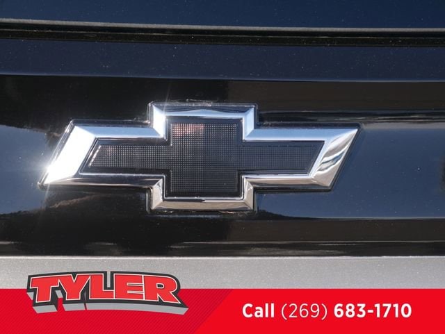 2026 Chevrolet Suburban Premier - Photo 14