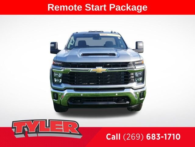 2025 Chevrolet Silverado 2500HD LT photo 2