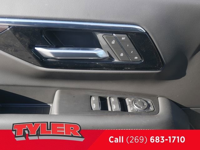 2026 Chevrolet Suburban Premier - Photo 22