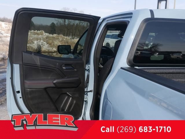 2026 Chevrolet Colorado Z71 - Photo 19