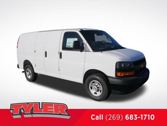 2026 Chevrolet Express 2500 Work Van HD's photo