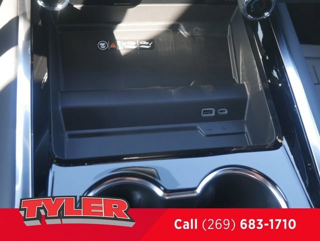 2026 Chevrolet Suburban Premier - Photo 37