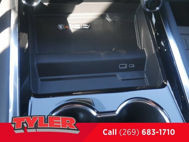 2026 Chevrolet Suburban Premier - Photo 37