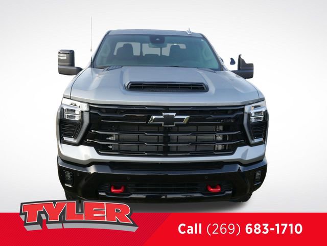 2025 Chevrolet Silverado 2500HD LTZ photo 2