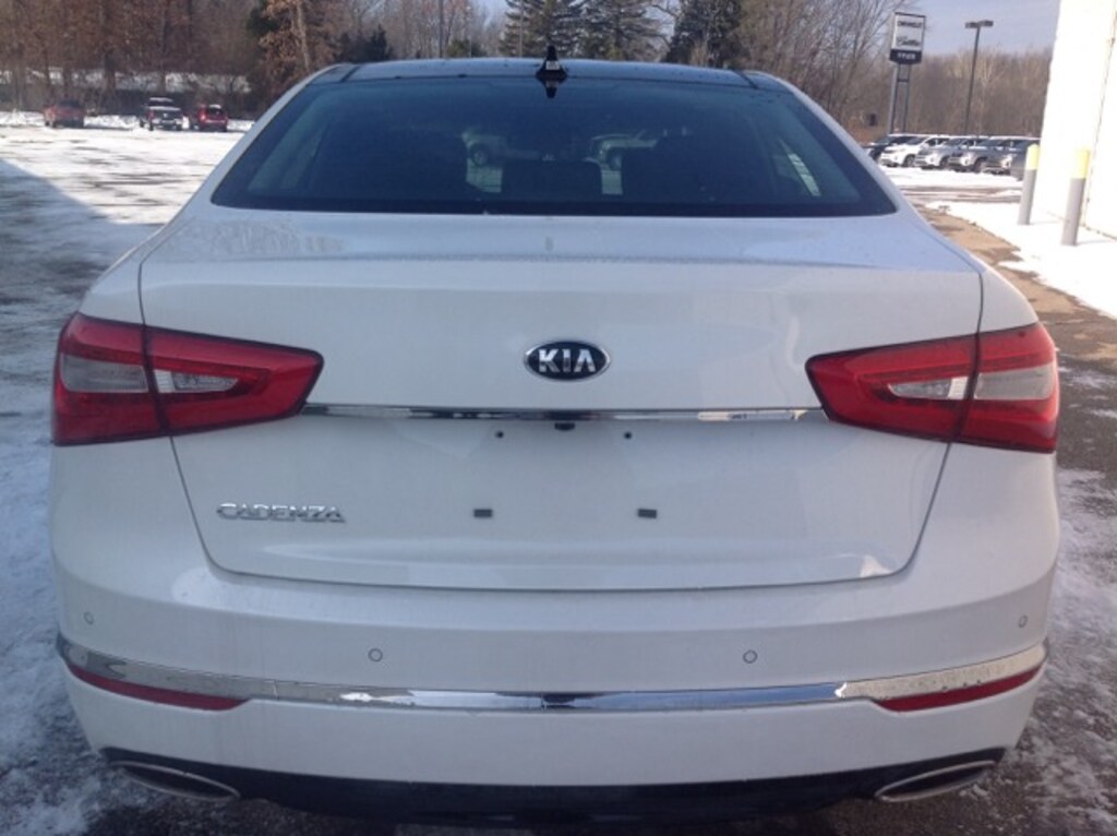 New 2014 Kia Cadenza Sedan