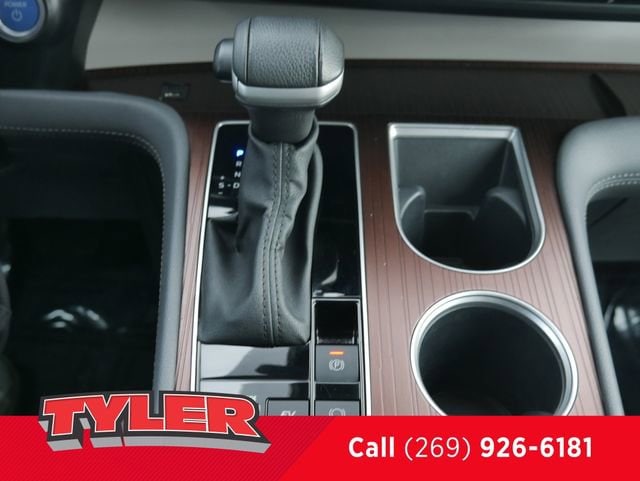 2024 Toyota Sienna XLE - Photo 34