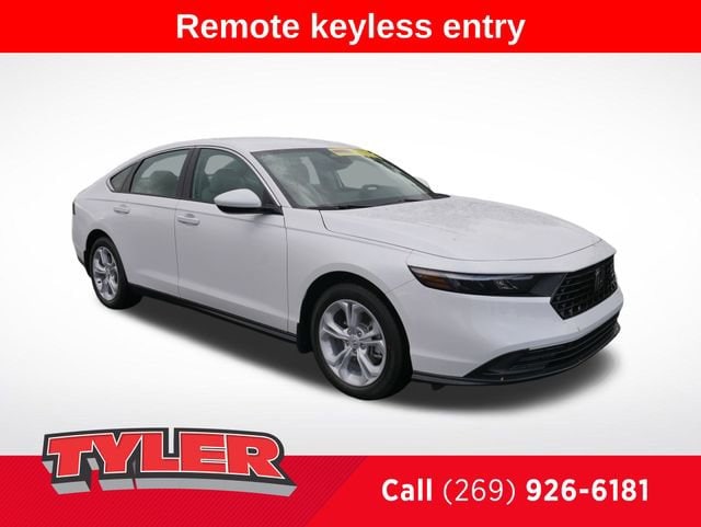 2025 Honda Accord LX's photo