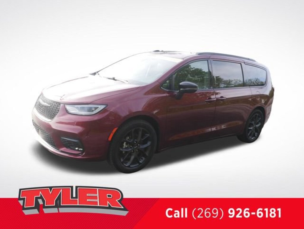 Used 2023 Chrysler Pacifica Limited Van Passenger Van