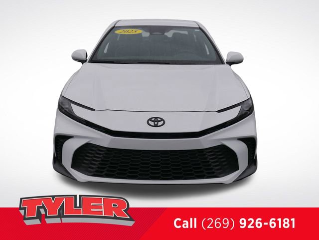 2026 Toyota Camry LE photo 2