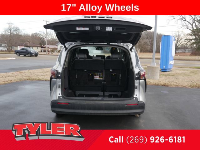 2024 Toyota Sienna XLE - Photo 15