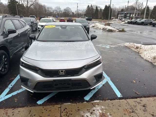 2024 Honda Civic Hatchback Sport's photo