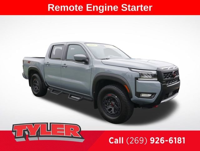 2025 Nissan Frontier PRO-4X's photo