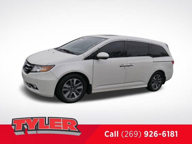 2016 Honda Odyssey Touring photo 3