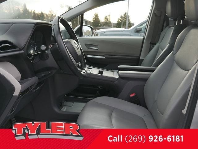 2024 Toyota Sienna XLE - Photo 37