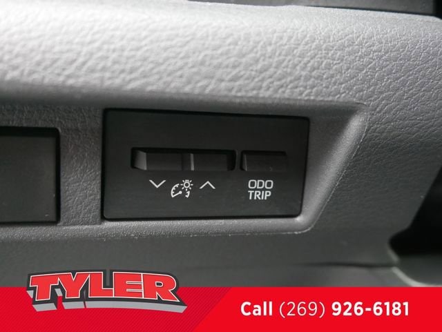 2024 Toyota Sienna XLE - Photo 24