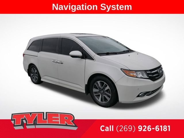 2016 Honda Odyssey Touring's photo