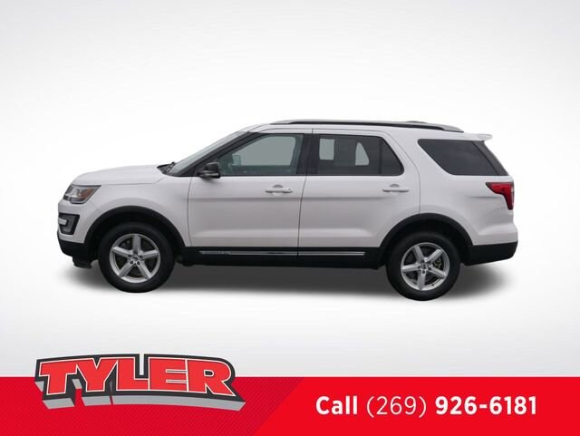 2017 Ford Explorer XLT photo 4