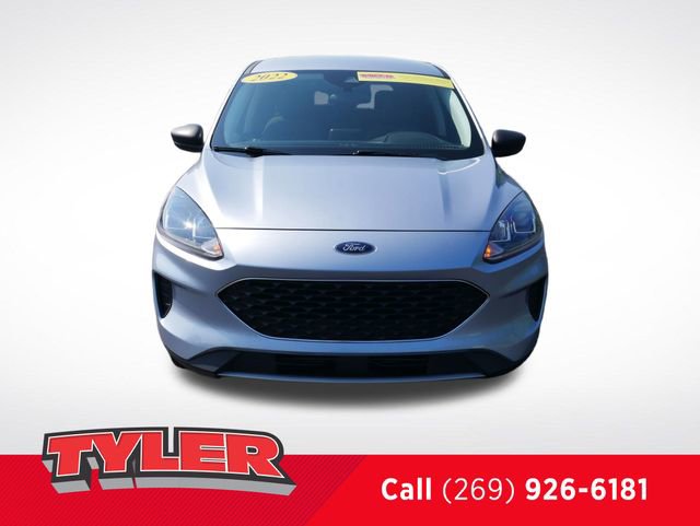 2022 Ford Escape SE photo 2