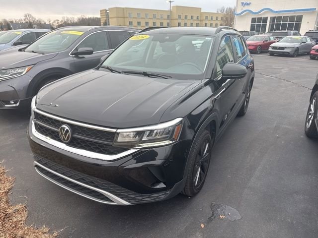 2024 Volkswagen Taos S's photo