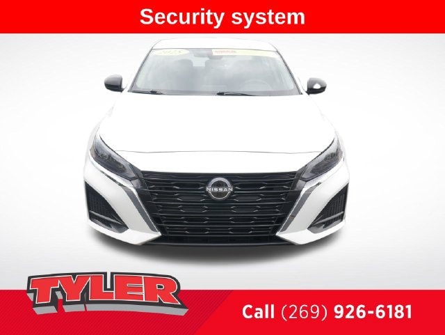 Used 2025 Nissan Altima SV with VIN 1N4BL4DV8SN312334 for sale in Stevensville, MI