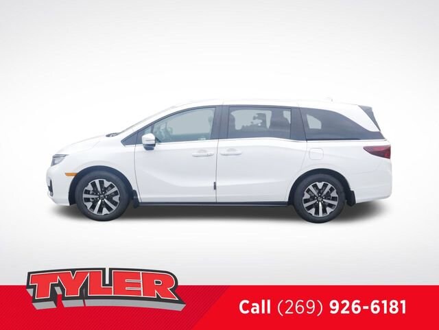 View vehicle photo 4