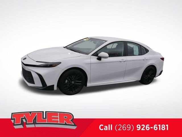 2026 Toyota Camry LE photo 3