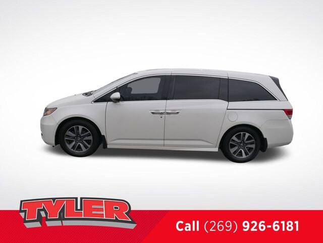 2016 Honda Odyssey Touring photo 4