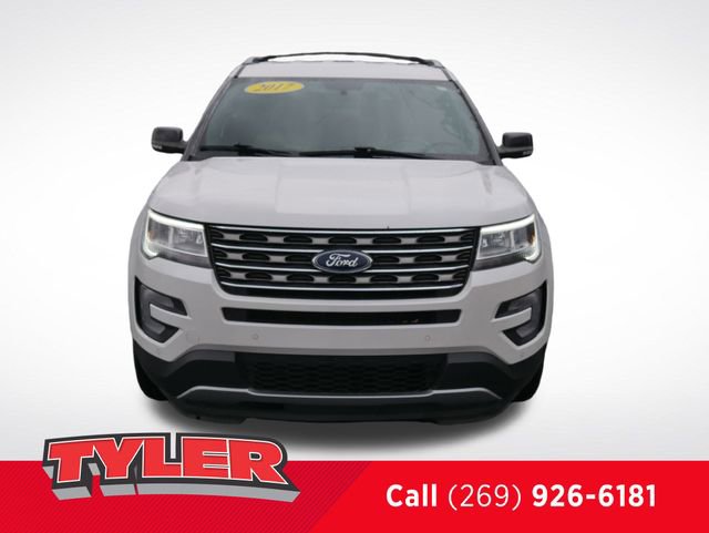 2017 Ford Explorer XLT photo 2