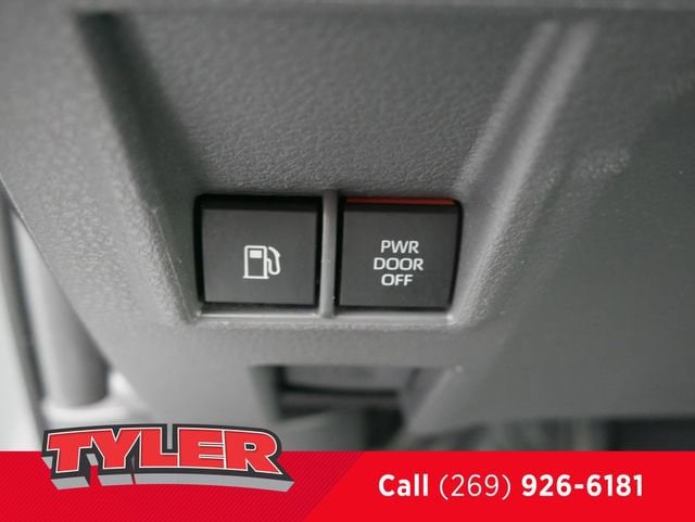2024 Toyota Sienna XLE - Photo 23