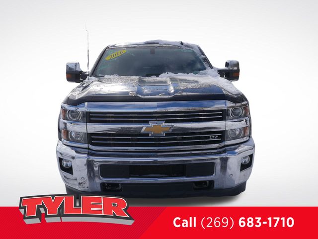 2016 Chevrolet Silverado 2500HD LTZ photo 2