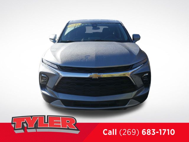 2025 Chevrolet Blazer 2LT photo 2