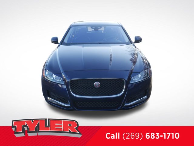 2017 Jaguar XF 35t Premium photo 2